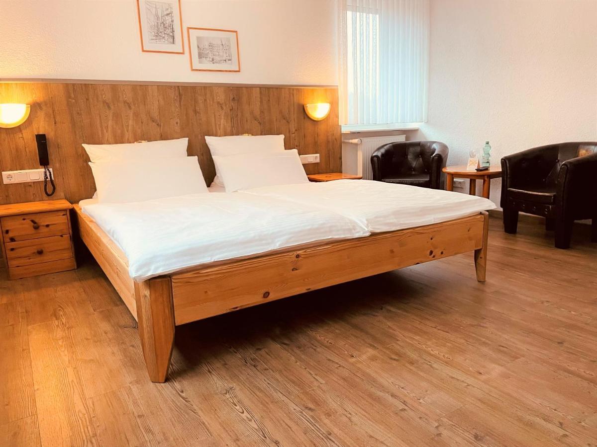 Hotel Orthwein -Kostenfreie Parkplaetze- Cölbe Kültér fotó