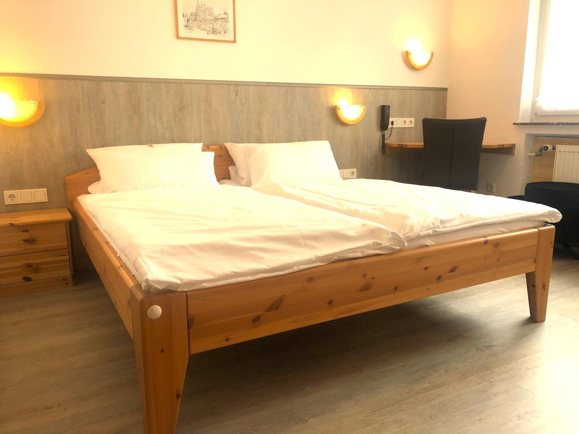 Hotel Orthwein -Kostenfreie Parkplaetze- Cölbe Kültér fotó